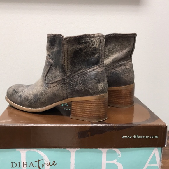 Diba Walnut Grove Charcoal Ankle Boot - Picture 5 of 10